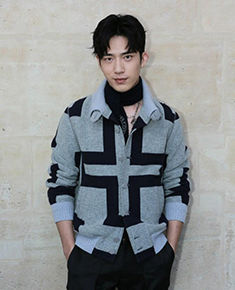 井柏然1 井柏然1