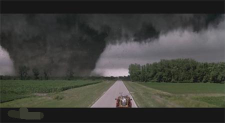 電影《龍卷風(fēng)》劇照